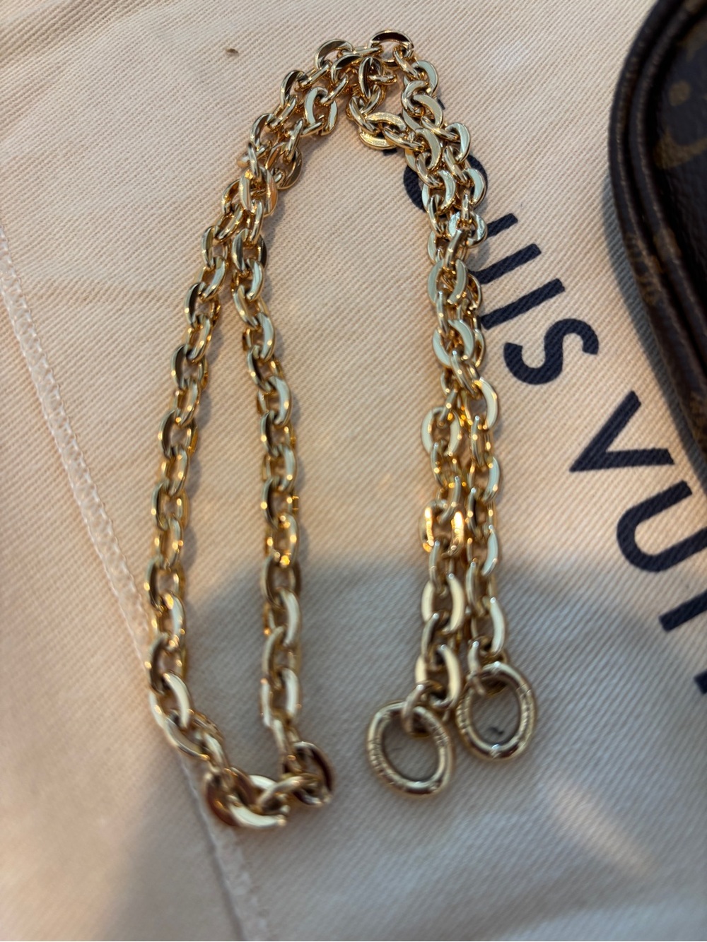 Louis Vuitton Monogram multi Pochette with Gold chain - Picture 15 of 16
